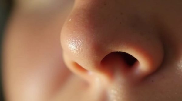 Découvrez les bandes nasales freshflow pour une respiration améliorée